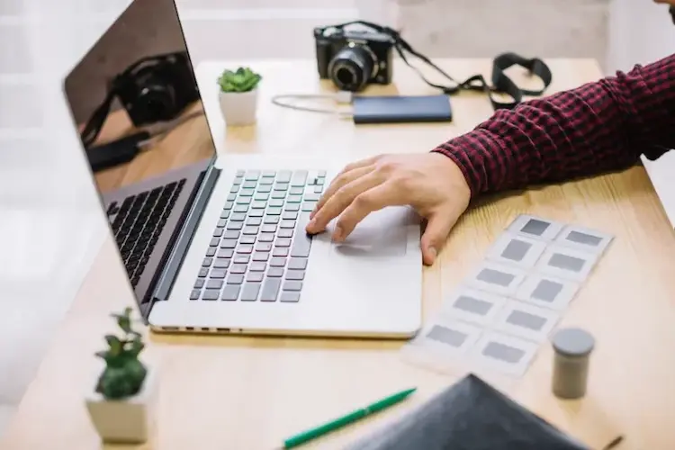 Clave del sistema en herramientas para crear contenido