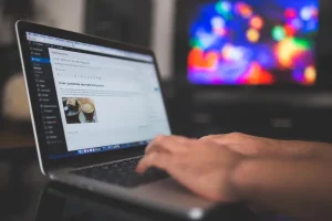 Clúster de contenido Cómo crear temas para tu marca